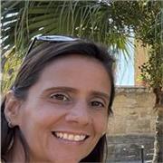 Ayuda en tareas de español, como también enseñar a leer y escribir en español.